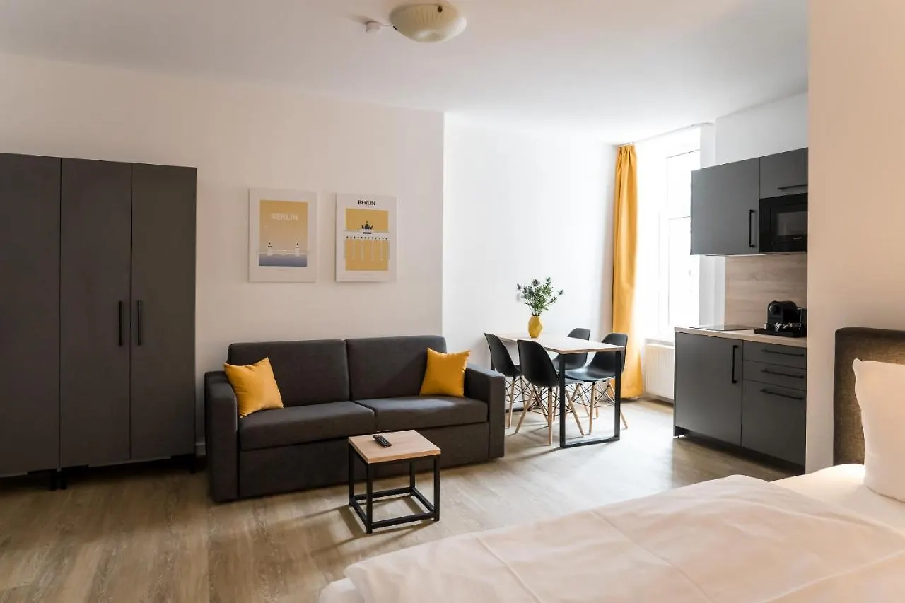 Homaris Boxi Studios Berlin 0*,